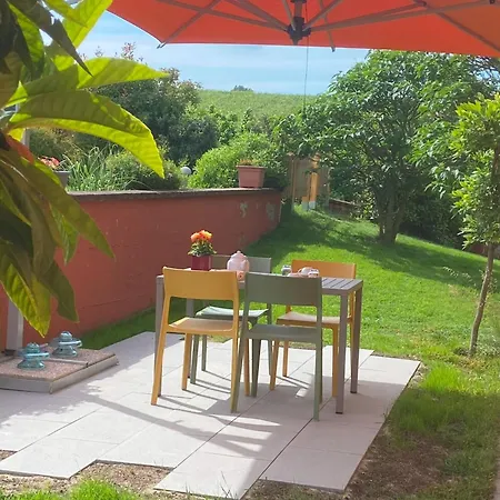 Cascina Dei Giacinti مزرعة للإقامة