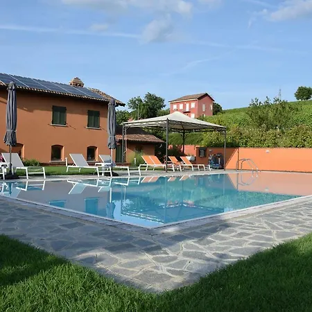Farm stay Cascina Dei Giacinti Nizza Monferrato