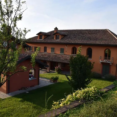 Cascina Dei Giacinti مزرعة للإقامة