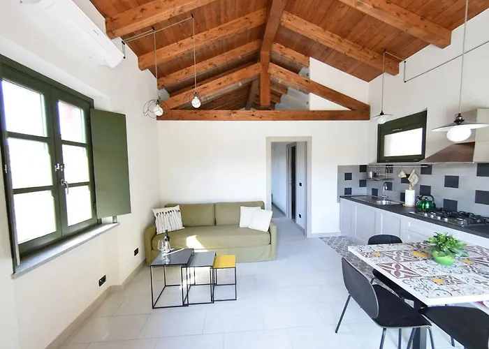 Cascina Dei Giacinti בית חווה